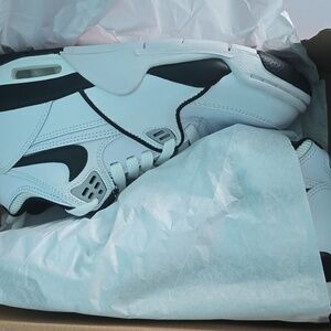 BRAND NEW NIKE Air Flight '89 Sneakers - Youth Boys Size: 3.5